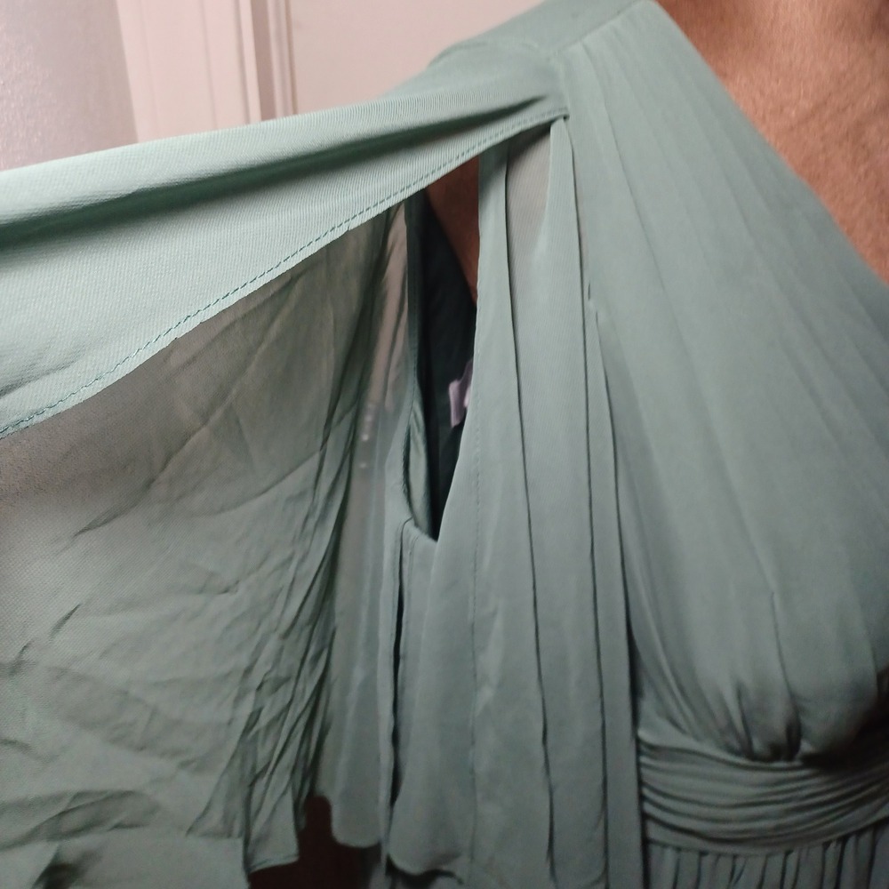 Azazie Dusty Sage Green Chiffon V-Neck Maxi Dress Cape Sleeve Gown Sz 18 READ - Picture 5 of 10